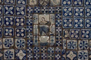  Typical in early talavera, the color blue was the most highly prized. 
