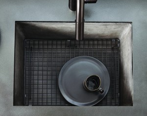 Farmhouse 2418 concrete sink with coordinating bottom grids