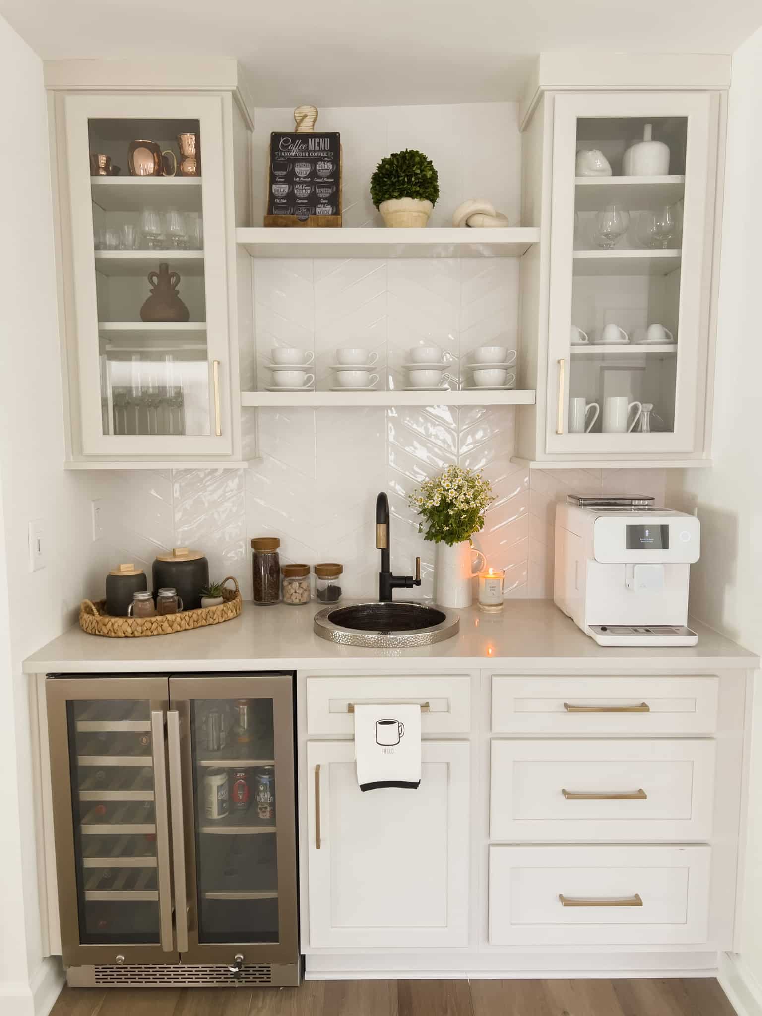 5 Wet Bar Designs to Fulfill your Holiday Entertaining Dream